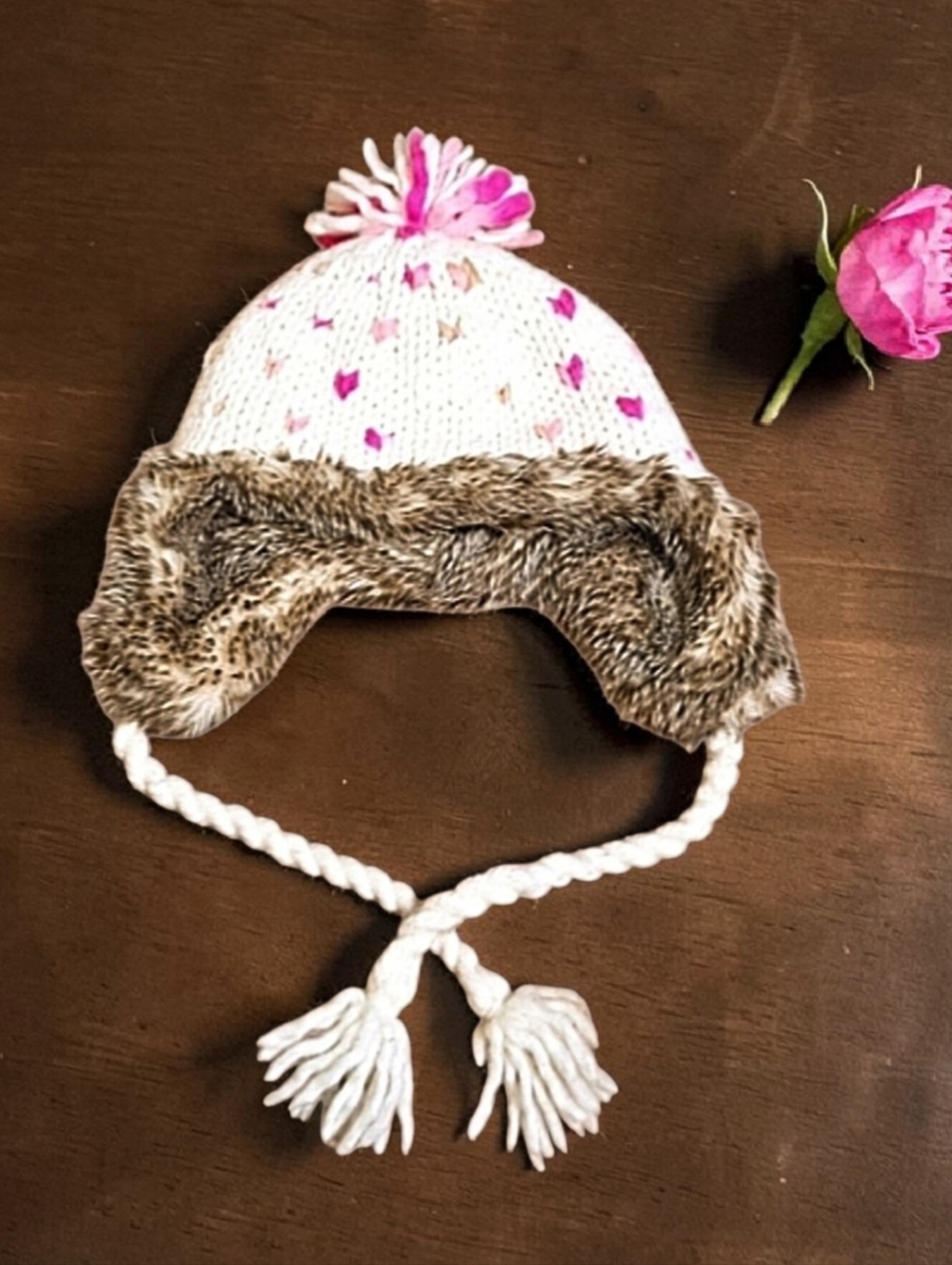 Gap Knit Embroidered Heart Earflap Fleece Lined Hat Faux Fur Trim
